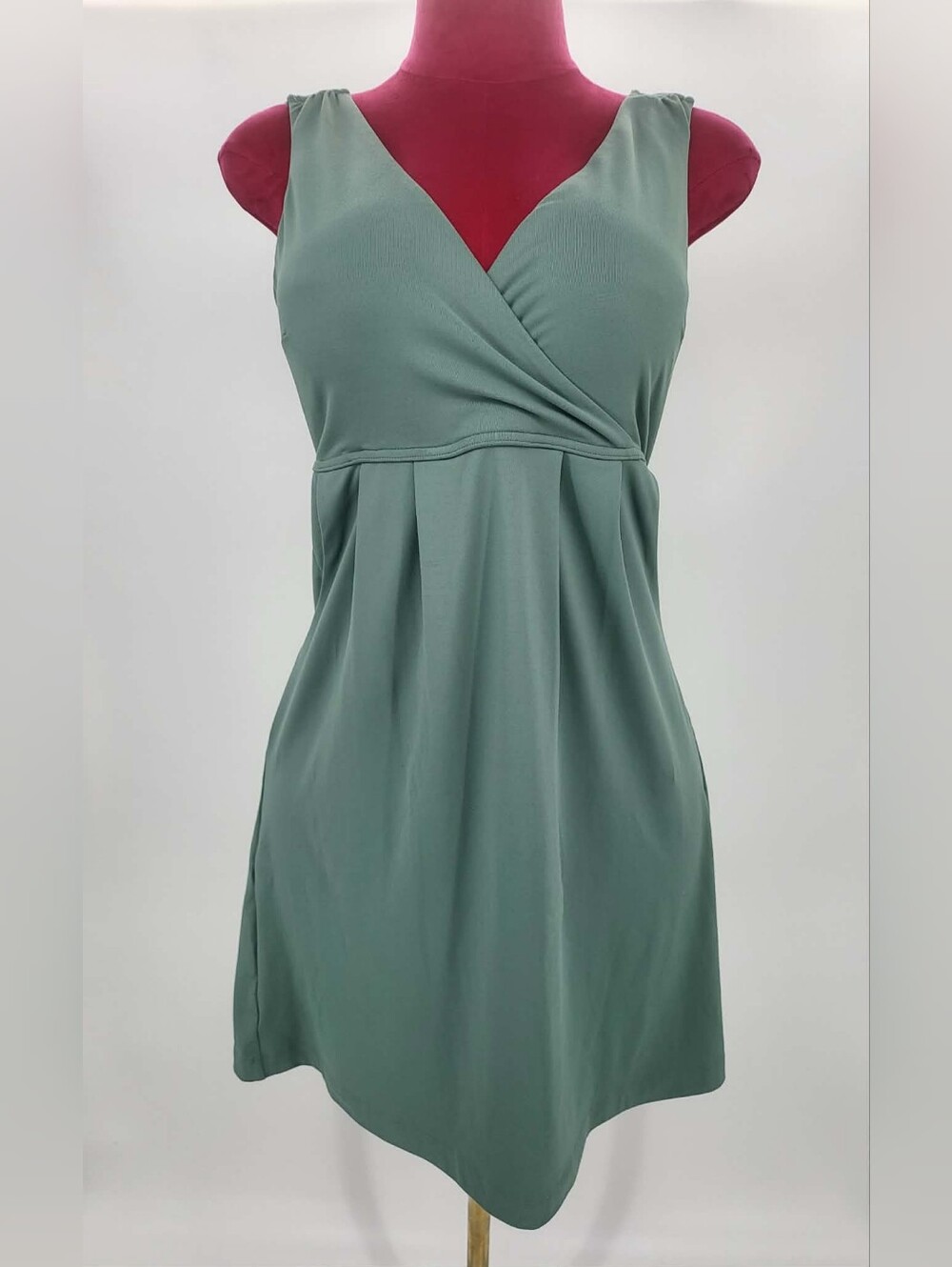 Eddie Bauer Women's Teal Green Crewneck Top